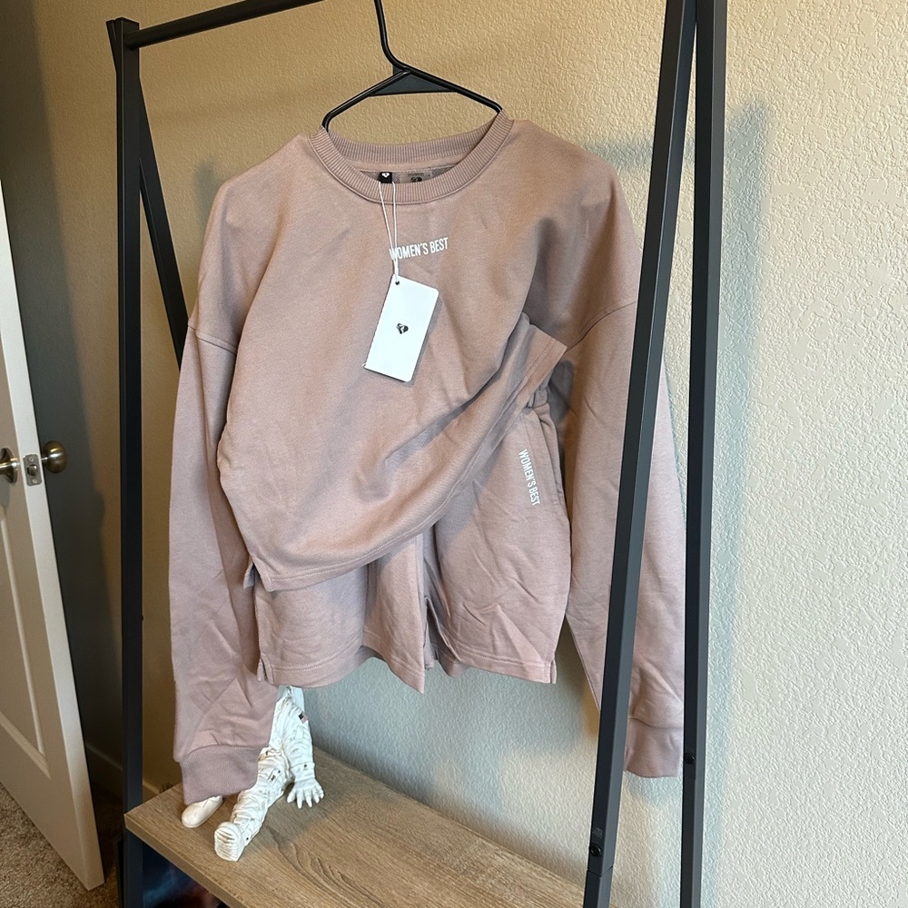 NWT - Women's Best Light Pink Lightweight Set